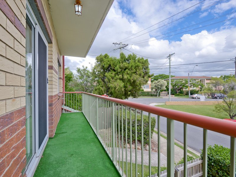 Photo - 2/282 Cavendish Road, Coorparoo QLD 4151 - Image 11