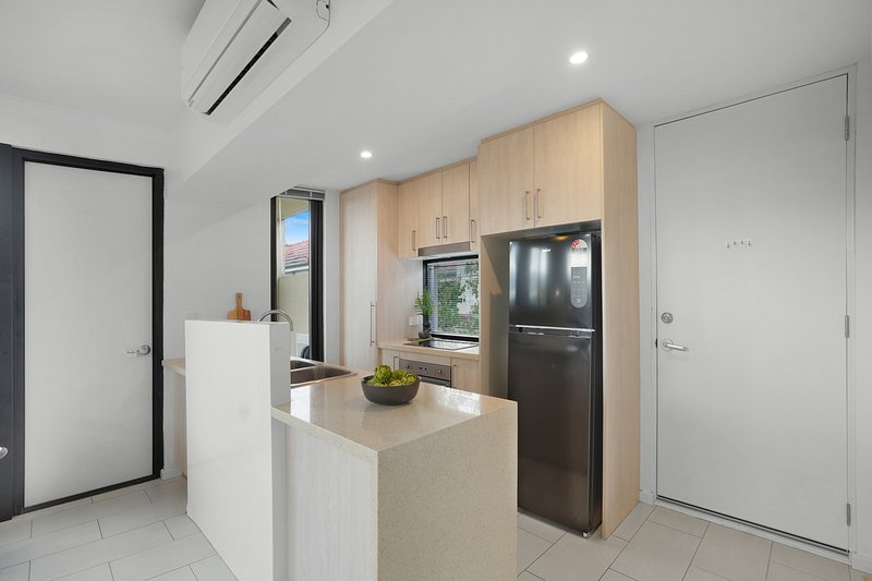 Photo - 2/287 Walcott Street, North Perth WA 6006 - Image 7