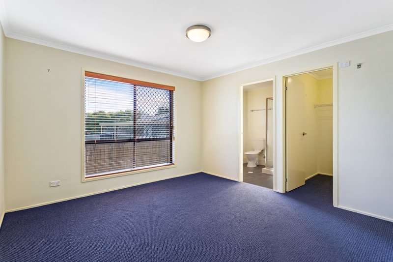 Photo - 2/288 Alderley Street, Centenary Heights QLD 4350 - Image 4