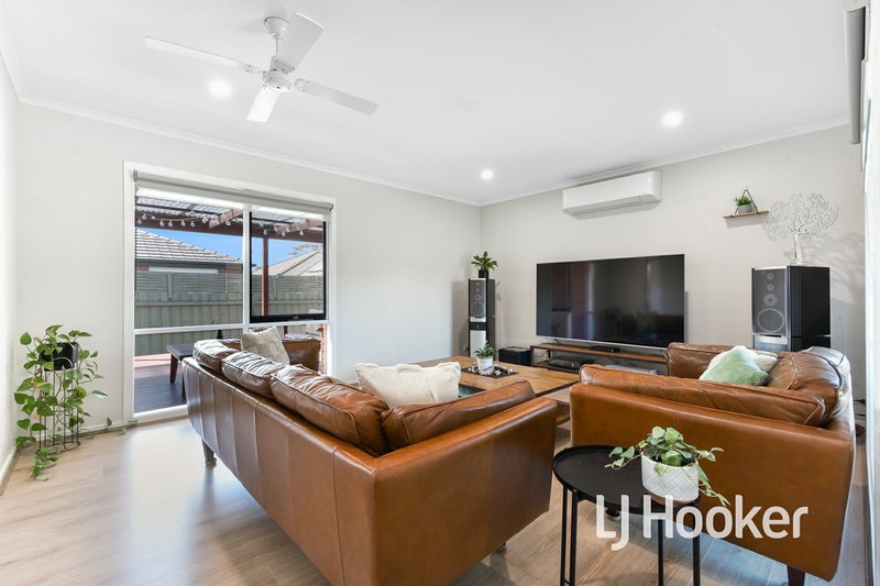 Photo - 2/28A Henry Street, Pakenham VIC 3810 - Image 6