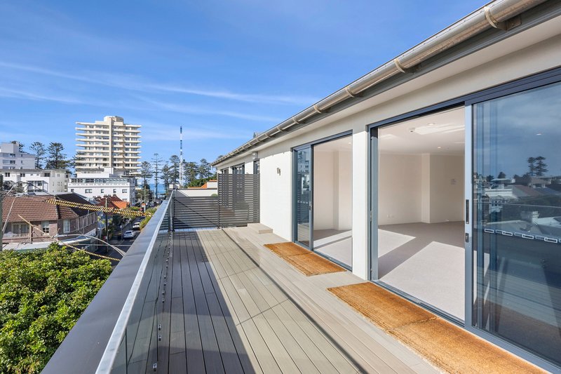 Photo - 2/29-33 Pittwater Road, Manly NSW 2095 - Image 4