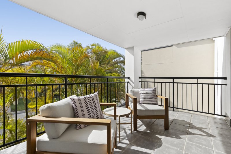 Photo - 2/29 Bayswater Avenue, Varsity Lakes QLD 4227 - Image 10
