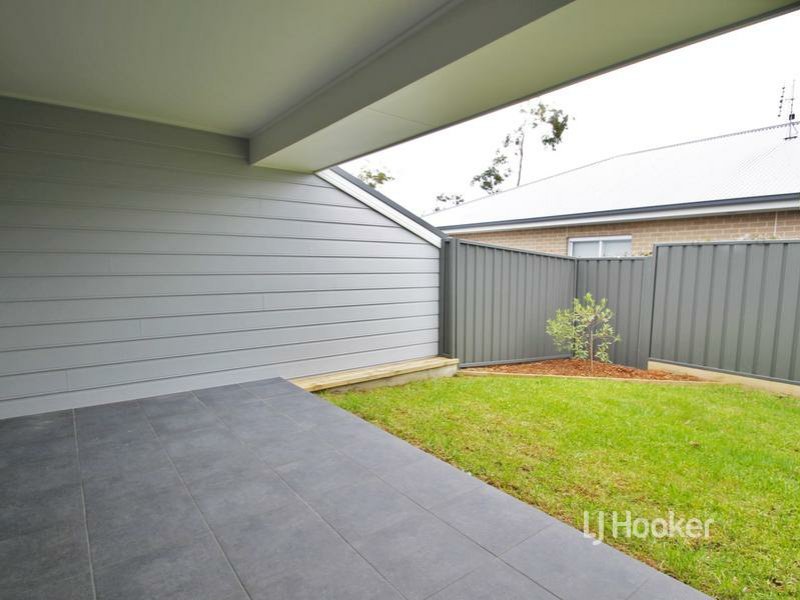 Photo - 2/29 Bayswood Avenue, Vincentia NSW 2540 - Image 7