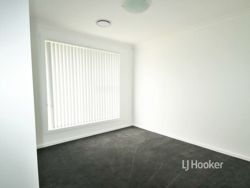 Photo - 2/29 Bayswood Avenue, Vincentia NSW 2540 - Image 10