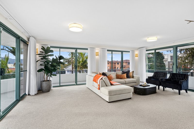 Photo - 2/29 Bourke Street, North Wollongong NSW 2500 - Image 5