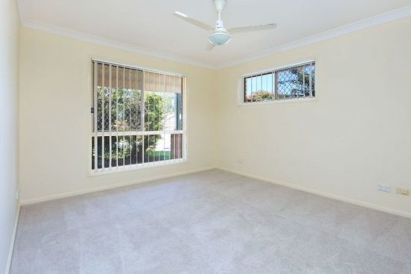 Photo - 2/29 Brown Street, Camp Hill QLD 4152 - Image 7