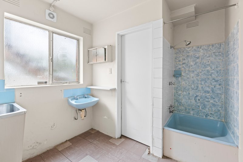 Photo - 2/29 Caringa Street, Pascoe Vale VIC 3044 - Image 11