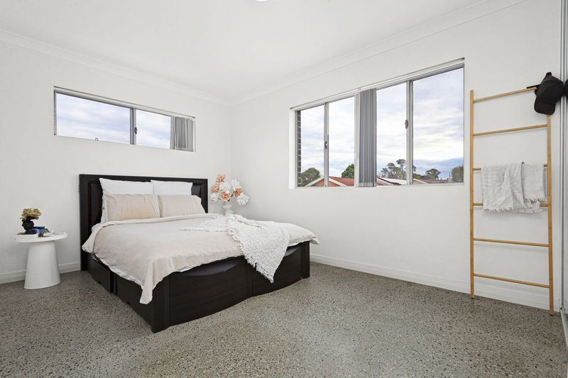 Photo - 2/29 Chelmsford Road, South Wentworthville NSW 2145 - Image 7