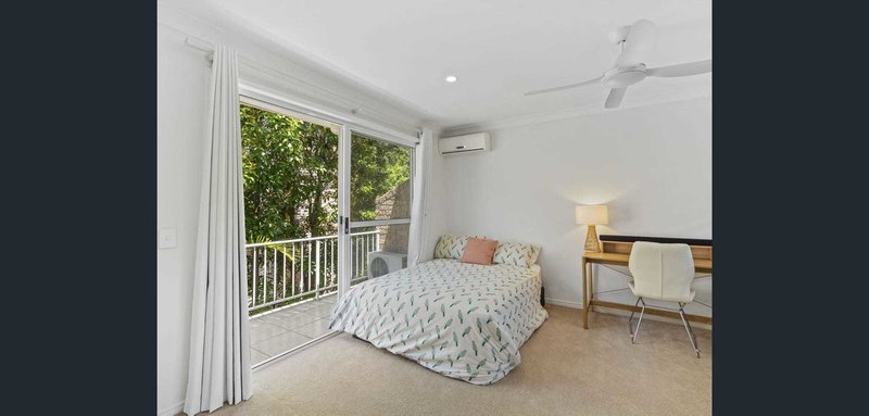 Photo - 2/29 Chester Terrace, Southport QLD 4215 - Image 14