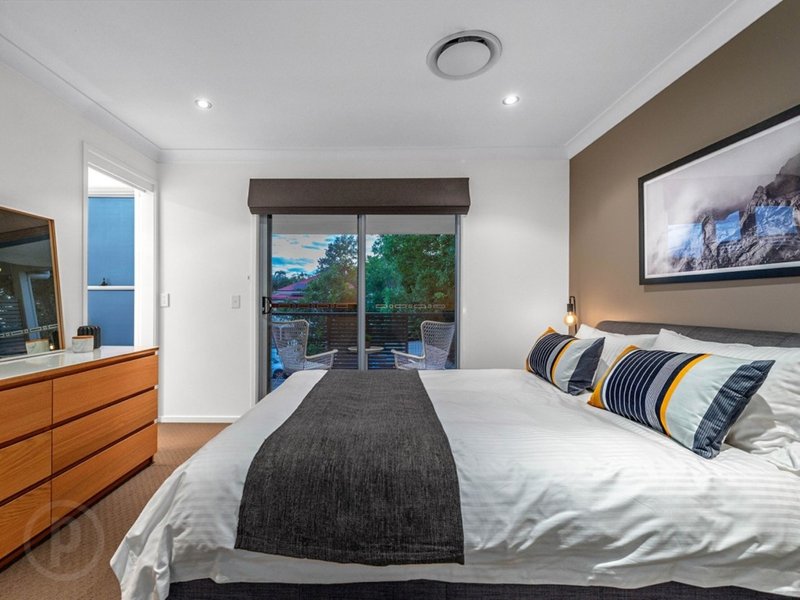 Photo - 2/29 Dalziel Street, Nundah QLD 4012 - Image 11