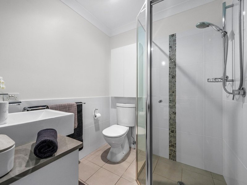 Photo - 2/29 Dalziel Street, Nundah QLD 4012 - Image 12