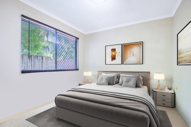 Photo - 2/29 Durham Street, St Lucia QLD 4067 - Image 8