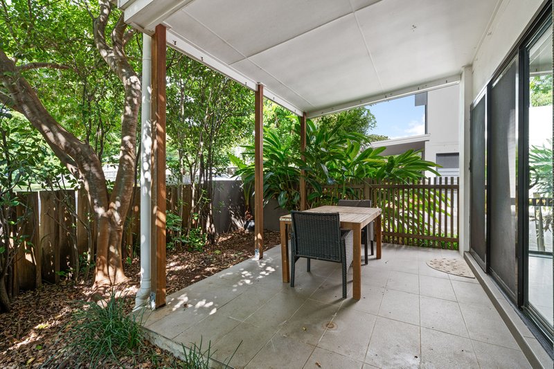 Photo - 2/29 Eversley Terrace, Yeronga QLD 4104 - Image 13