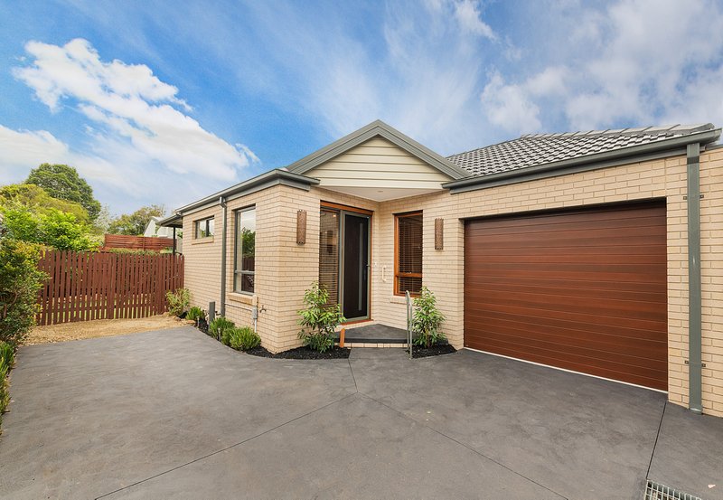 Photo - 2/29 Follett Road, Cheltenham VIC 3192 - Image 2