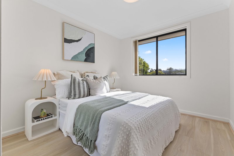 Photo - 2/29 Forbes Street, Hornsby NSW 2077 - Image 5