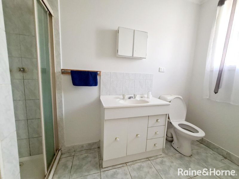 Photo - 2/29 Henry Street, St Albans VIC 3021 - Image 6