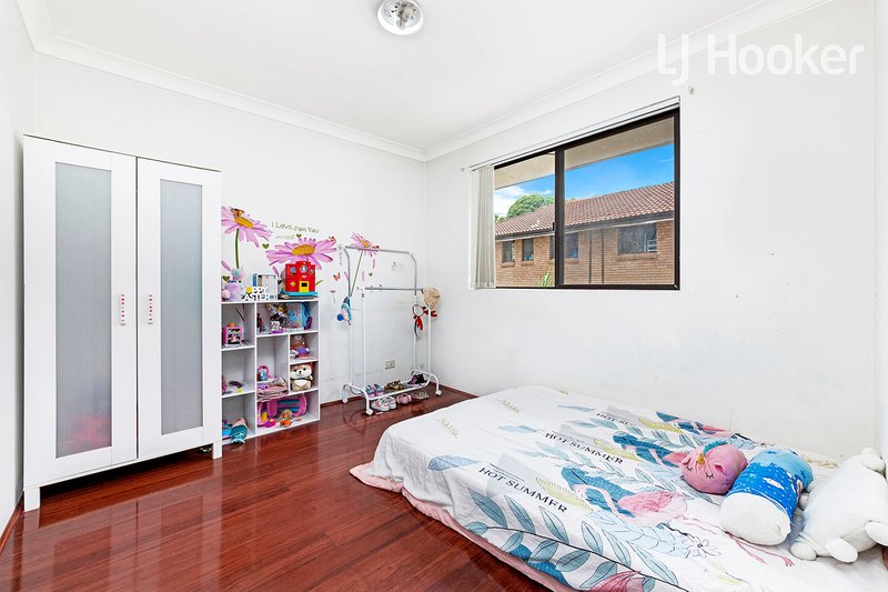 Photo - 2/29 Hill Street, Cabramatta NSW 2166 - Image 5