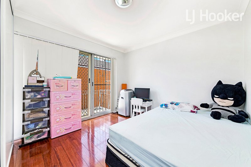 Photo - 2/29 Hill Street, Cabramatta NSW 2166 - Image 6