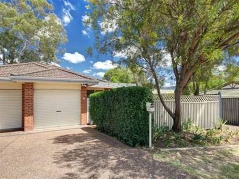 Photo - 2/29 Julianne Street, Dapto NSW 2530 - Image 2