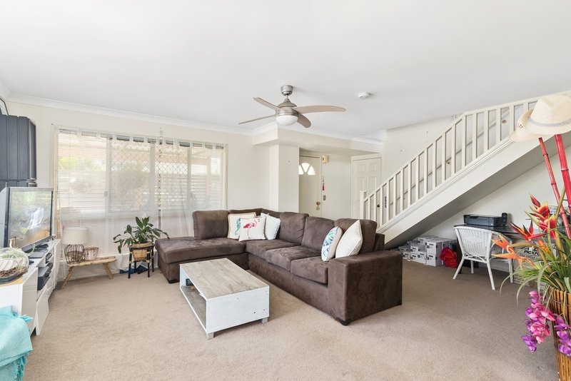 Photo - 2/29 Kitchener Street, Tugun QLD 4224 - Image 5