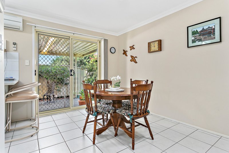 Photo - 2/29 Lake Entrance Road, Oak Flats NSW 2529 - Image 4