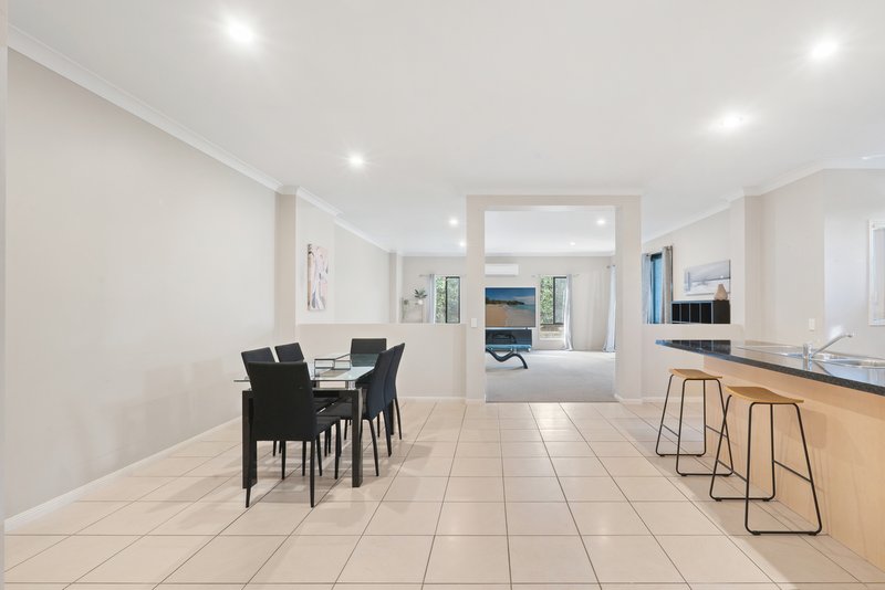 Photo - 2/29 Mcrae Circuit, Pacific Pines QLD 4211 - Image 2