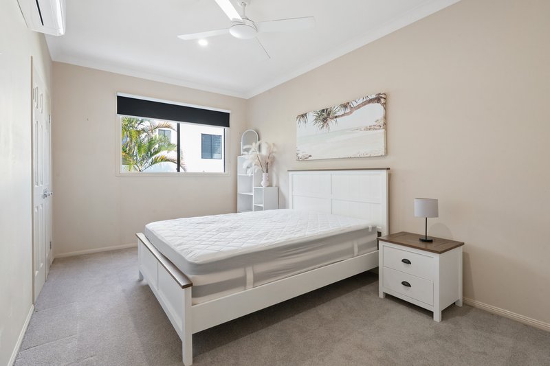 Photo - 2/29 Mcrae Circuit, Pacific Pines QLD 4211 - Image 6