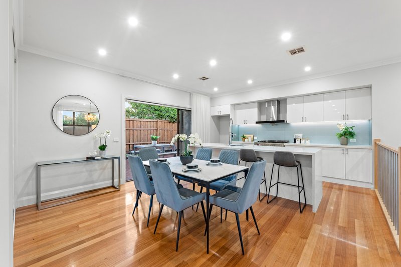 Photo - 2/29 Montpellier Road, Burwood VIC 3125 - Image 6