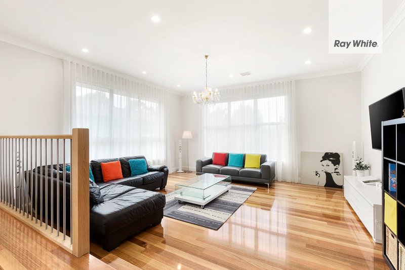 Photo - 2/29 Montpellier Road, Burwood VIC 3125 - Image 4