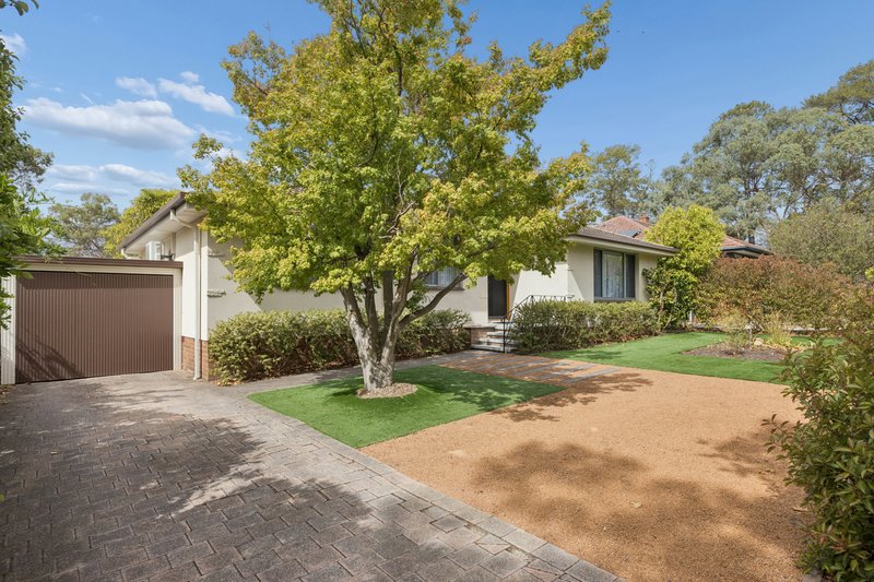 Photo - 229 Phillip Avenue, Hackett ACT 2602 - Image 1