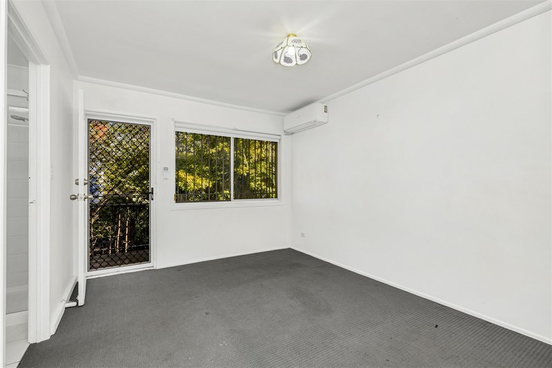 Photo - 2/29 Portland Street, Annerley QLD 4103 - Image 2