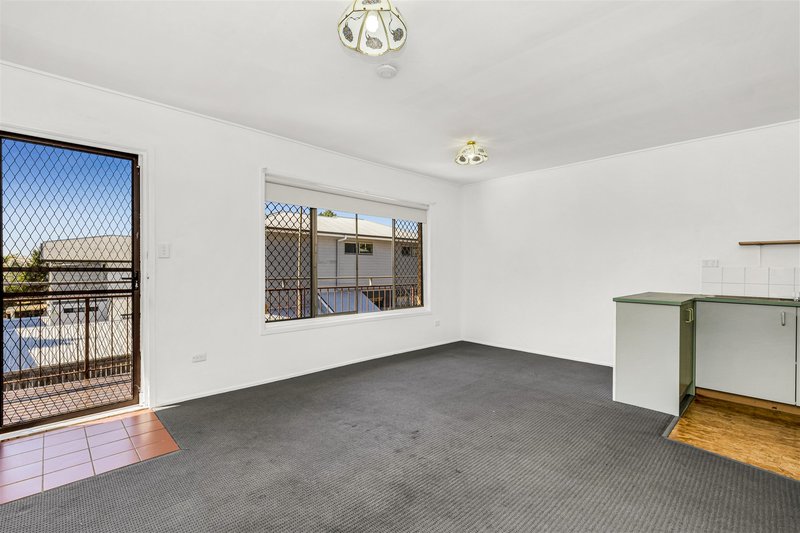 Photo - 2/29 Portland Street, Annerley QLD 4103 - Image 5