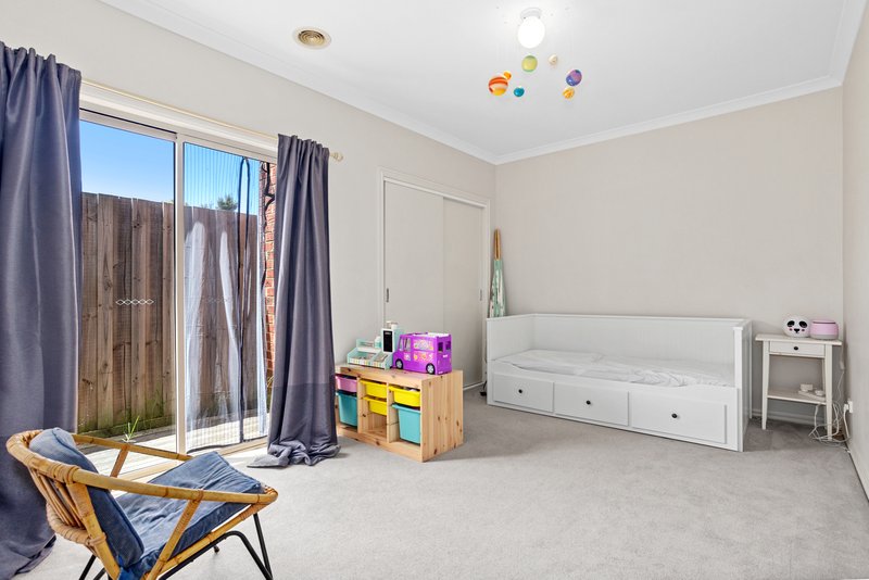 Photo - 2/29 Renown Street, Bentleigh VIC 3204 - Image 4