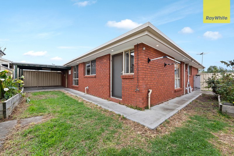 Photo - 2/29 Roseberry Avenue, Keilor Downs VIC 3038 - Image 12