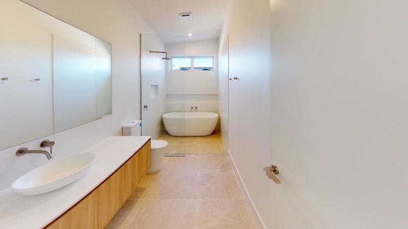 Photo - 2/29 Tallebudgera Drive, Palm Beach QLD 4221 - Image 10