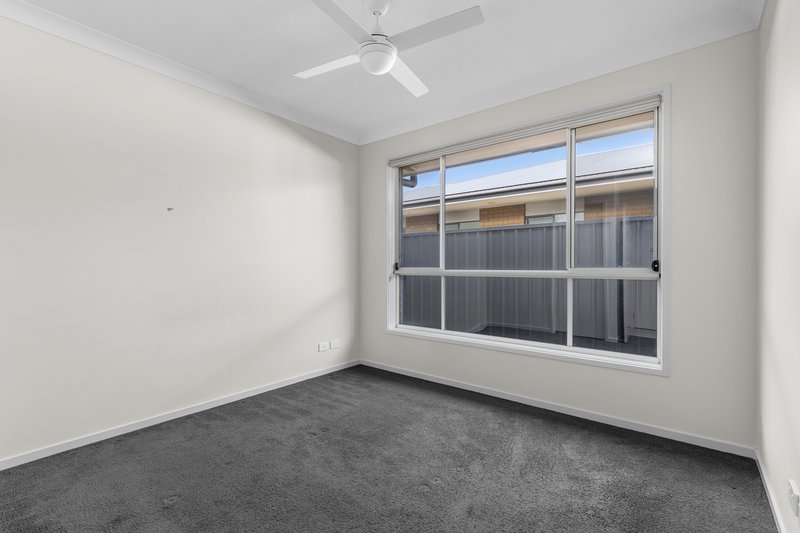Photo - 2/29 Tangerine Street, Gillieston Heights NSW 2321 - Image 5