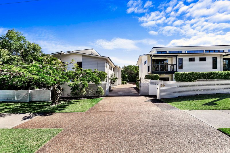 Photo - 2/29 Tavistock Street, Torquay QLD 4655 - Image 2