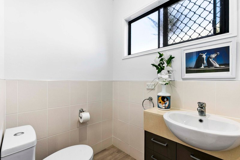 Photo - 2/29 Tavistock Street, Torquay QLD 4655 - Image 19