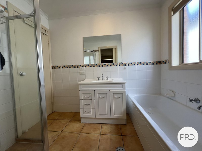 Photo - 2/29 Thurralilly Street, Queanbeyan East NSW 2620 - Image 7