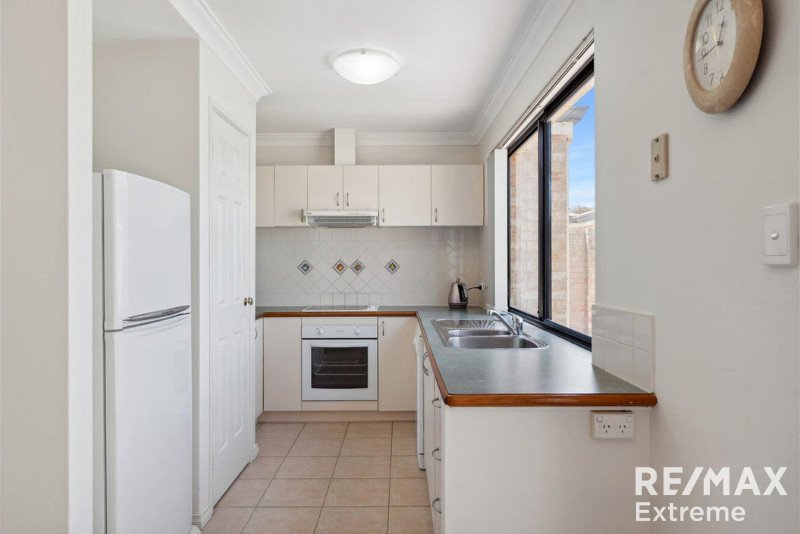 Photo - 2/292 Mcdonald Street, Yokine WA 6060 - Image 9