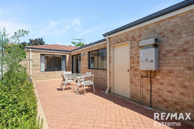 Photo - 2/292 Mcdonald Street, Yokine WA 6060 - Image 17