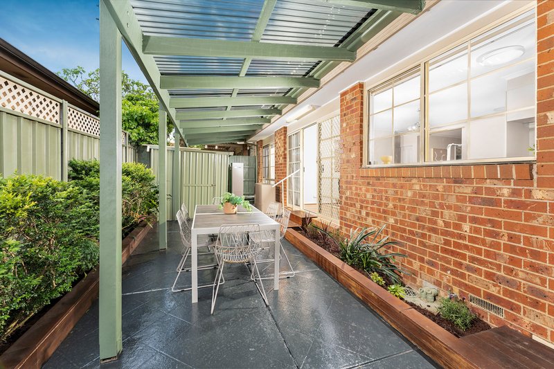 Photo - 2/292 Warrigal Road, Oakleigh South VIC 3167 - Image 7