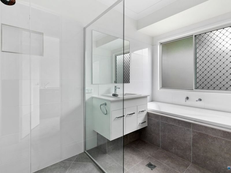 Photo - 2/295 Finucane Road, Alexandra Hills QLD 4161 - Image 8