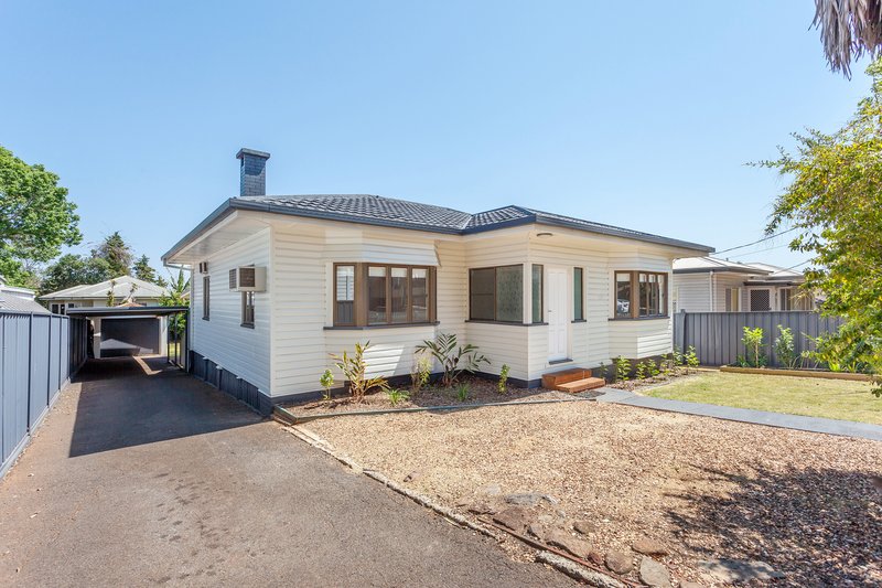 Photo - 2/299 Hume Street, South Toowoomba QLD 4350 - Image 5