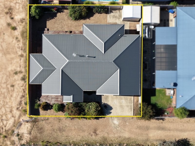 Photo - 2/2A Bourke Drive, Benalla VIC 3672 - Image 2