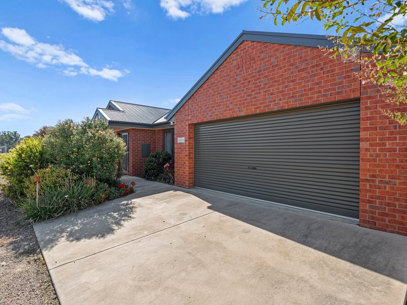 Photo - 2/2A Bourke Drive, Benalla VIC 3672 - Image 5