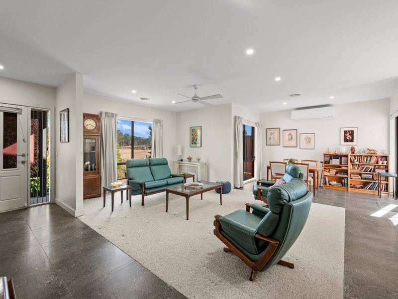 Photo - 2/2A Bourke Drive, Benalla VIC 3672 - Image 6