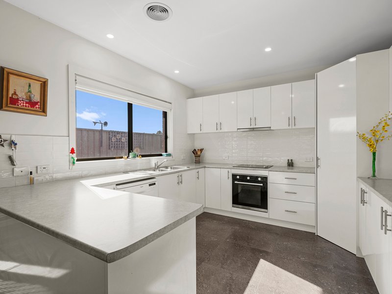 Photo - 2/2A Bourke Drive, Benalla VIC 3672 - Image 10