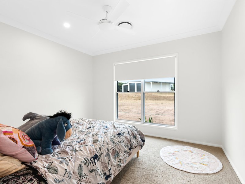 Photo - 22A Condavale Drive, Rosenthal Heights QLD 4370 - Image 13