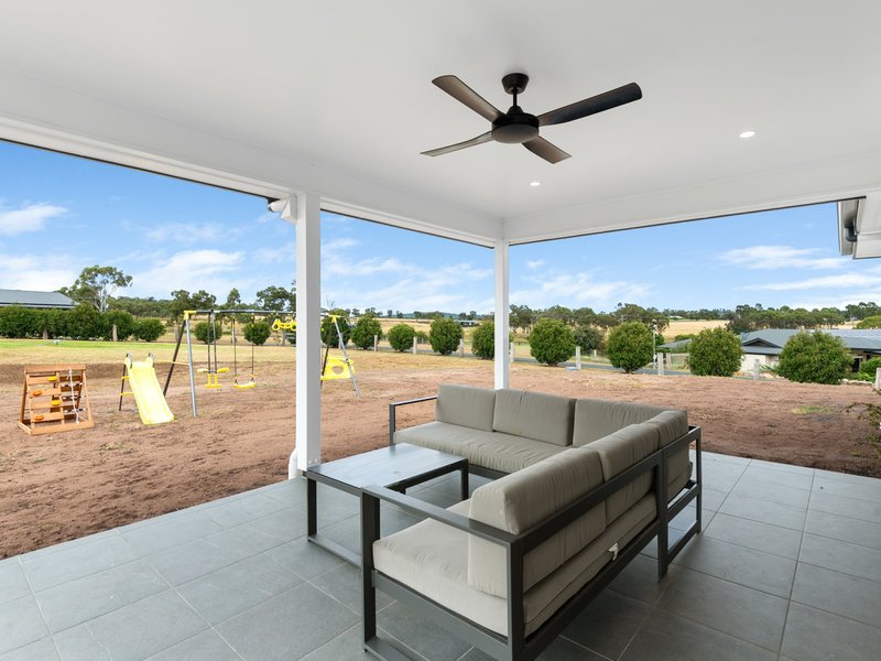 Photo - 22A Condavale Drive, Rosenthal Heights QLD 4370 - Image 23